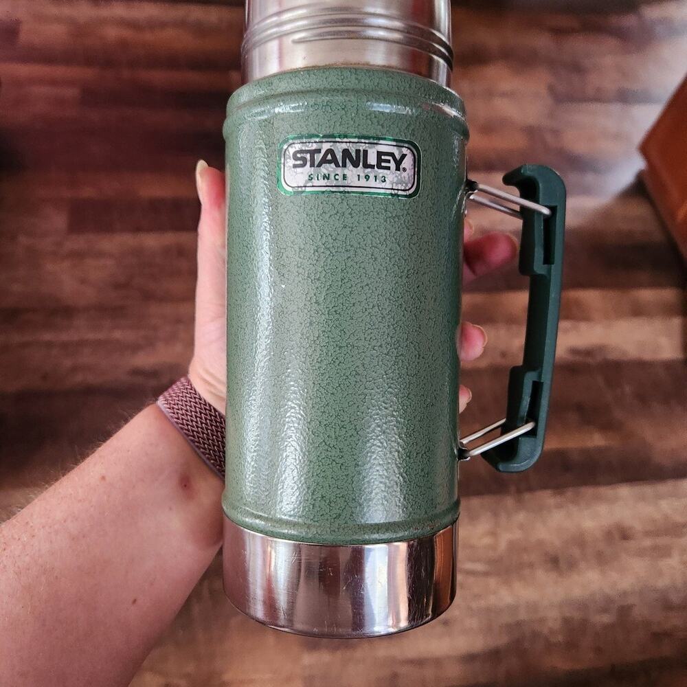Stanley Classic Wide Mouth 24 Oz Stainless Vacuum Bottle Canteen Thermos, Green